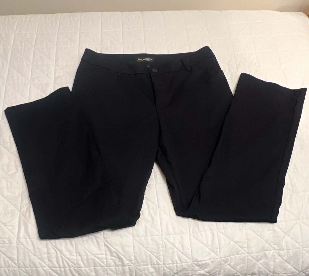 Lee Relaxed Fit Straight Leg Mid Rise Wrinkle Free Pants Black Size 12 Long